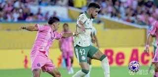 米兰新星卡马尔达15岁意甲首秀